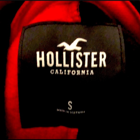 Chicago Bulls hoodie, bought at the Hollister in Midtown, Manhattan, New York. - Picture 2 of 3